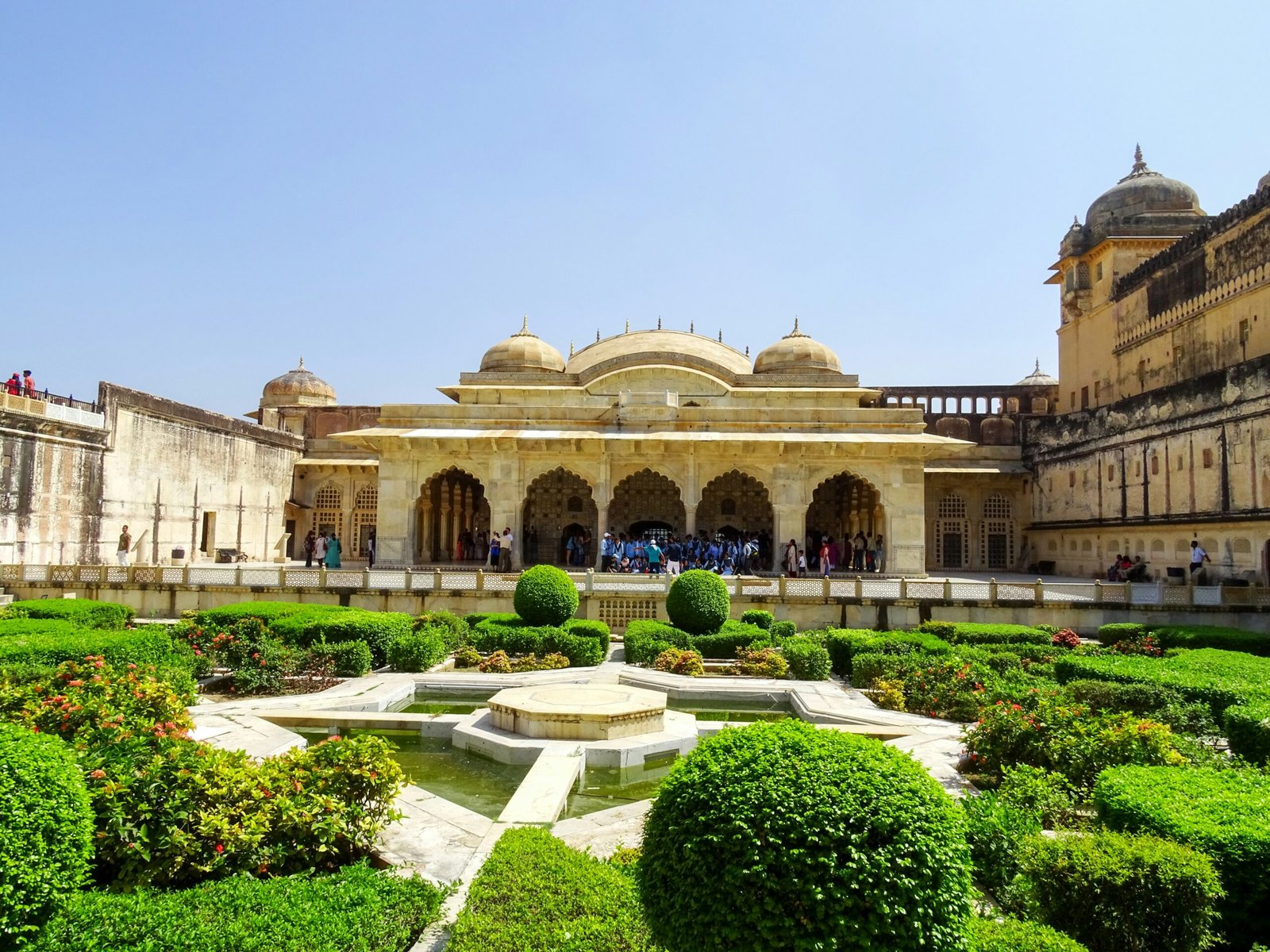 How to Explore Rajasthan on a Budget