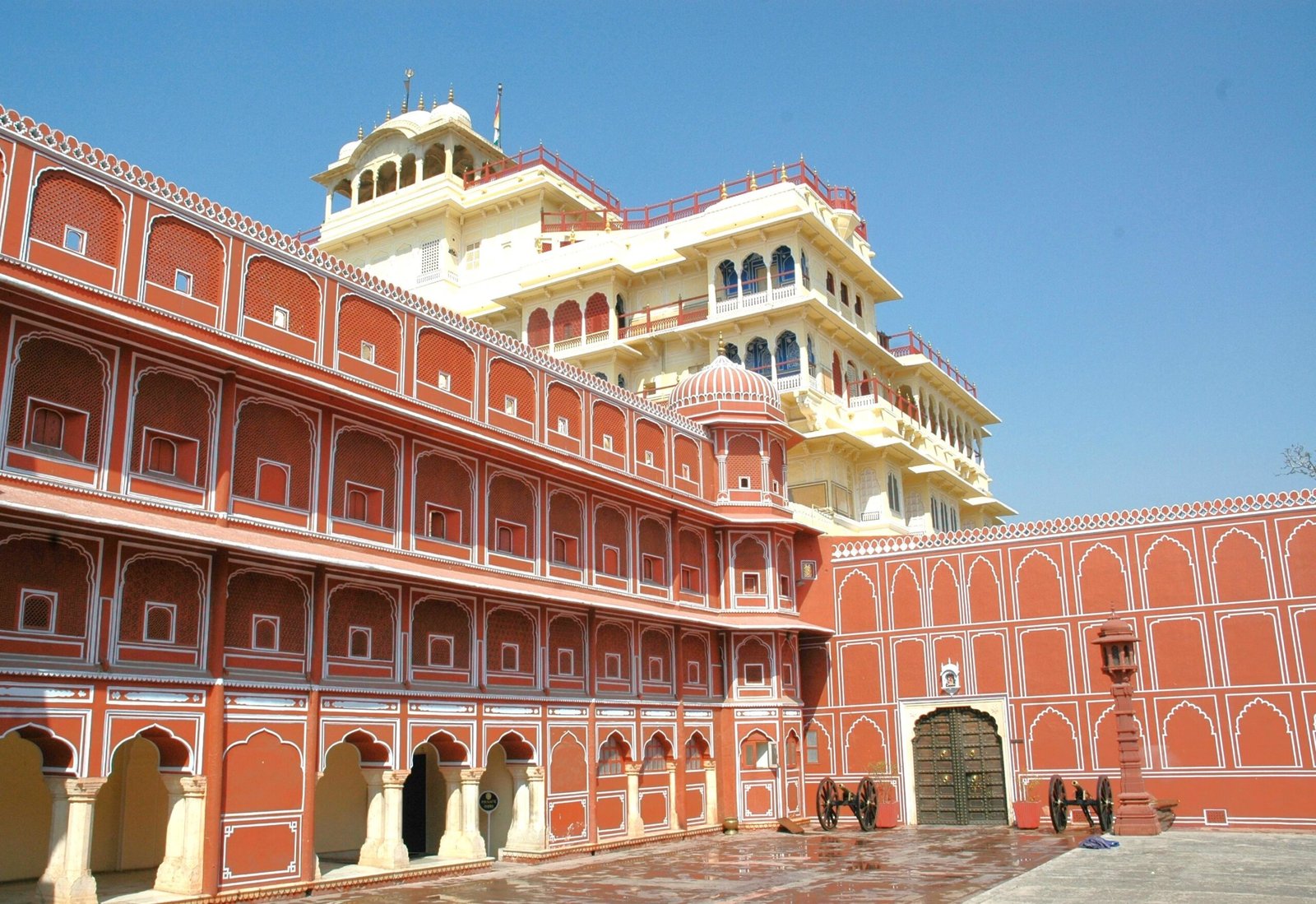 how to explore Rajasthan on a budget