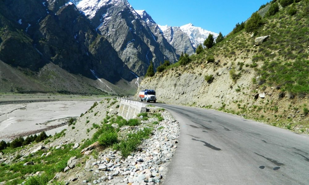 Plan the Perfect Bike Ride from Delhi to Ladakh