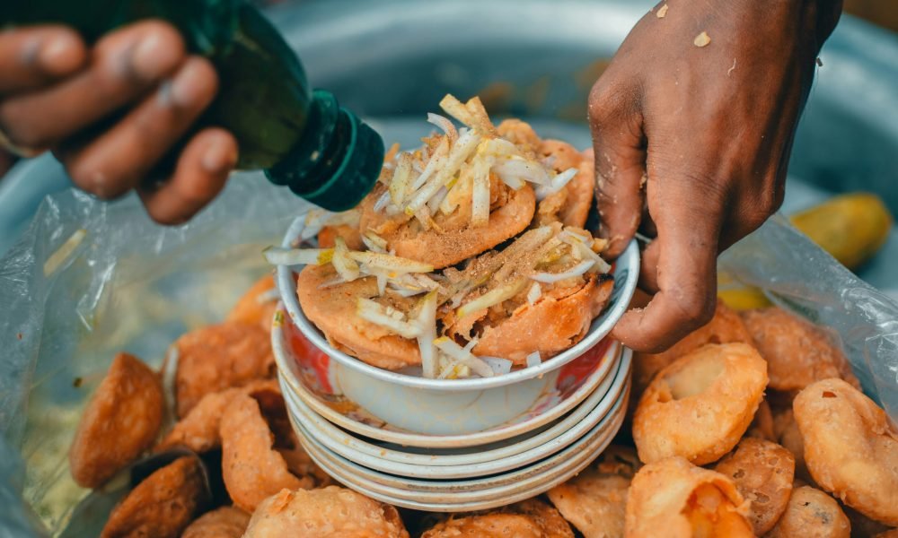 Best Street Food of Mumbai You Can't Miss